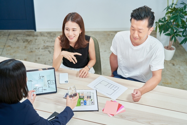 不動産営業の家族同席商談の進め方｜夫婦・親子の意見を整理するコツ